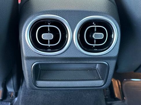 Used 2024 Mercedes-Benz C 300 4MATIC Sedan image 16