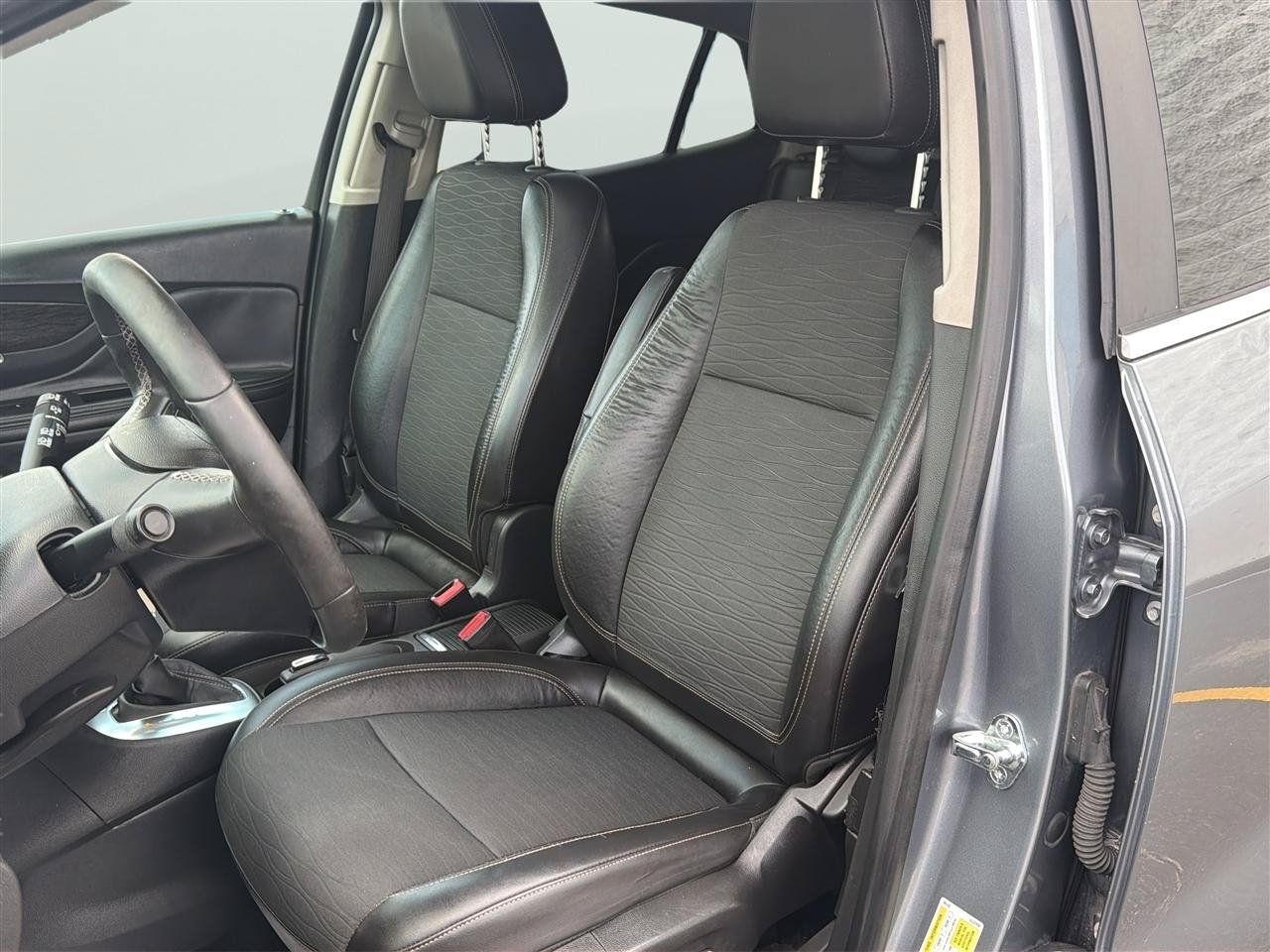 Used 2015 Buick Encore Convenience AWD/4WD image 12