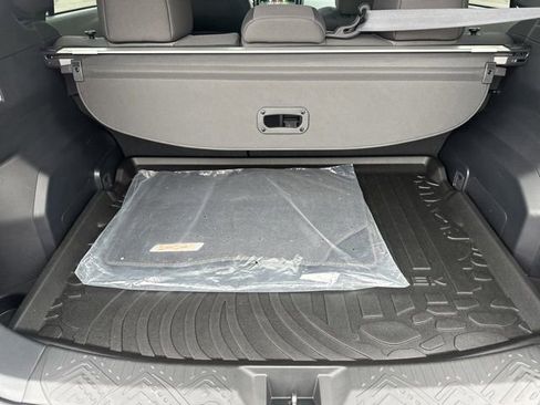 Used 2025 Subaru Crosstrek 2.5i Sport AWD/4WD image 9