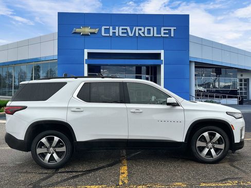 Certified 2023 Chevrolet Traverse LT w/ LT Premium Package image 7