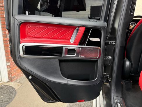 Used 2019 Mercedes-Benz G 63 AMG AMG G 63 AWD 4MATIC 4dr SUV image 22