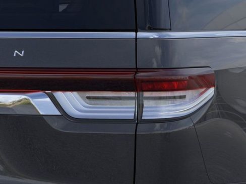 New 2024 Lincoln Navigator L Reserve image 21