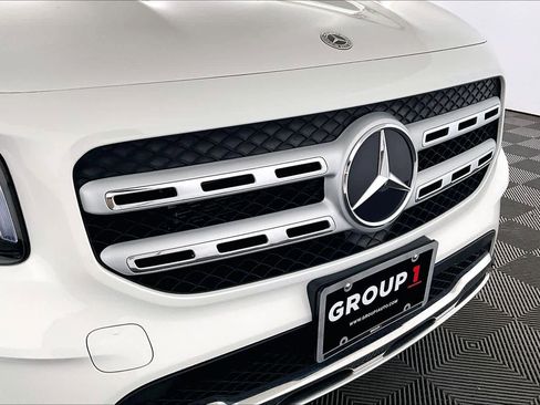 Used 2023 Mercedes-Benz GLB 250 4MATIC image 28