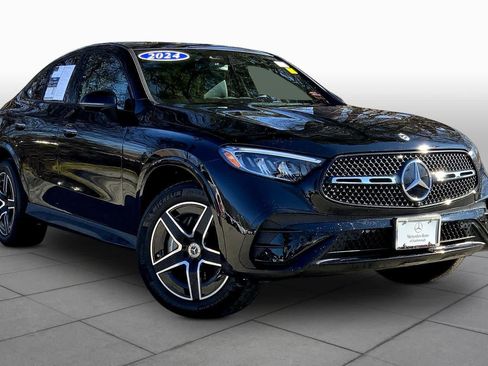 Used 2024 Mercedes-Benz GLC 300 4MATIC image 3