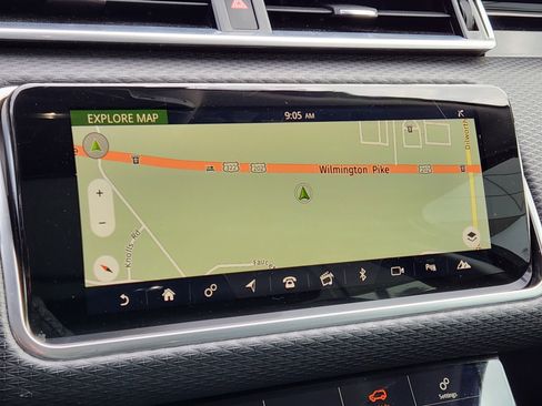 Used 2018 Land Rover Range Rover Velar S image 22