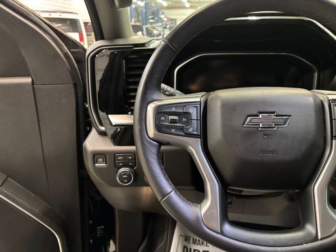 Used 2022 Chevrolet Silverado 1500 RST w/ Z71 Off-Road Package AWD/4WD image 14