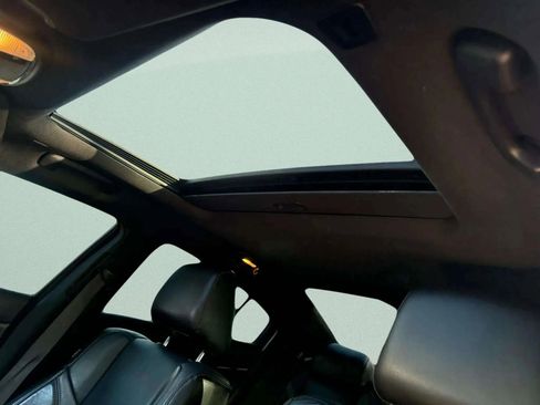 Used 2020 Dodge Charger SXT w/ Leather Interior Group image 33