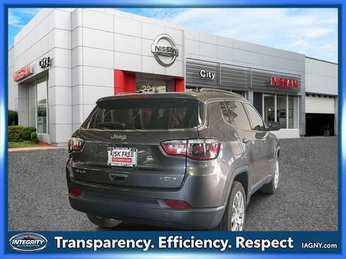 Used 2023 Jeep Compass Latitude AWD/4WD image 6