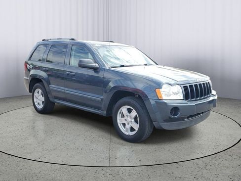 Used 2007 Jeep Grand Cherokee Laredo AWD/4WD image 2