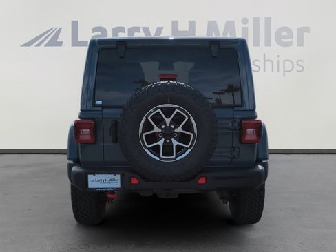 New 2025 Jeep Wrangler Unlimited Rubicon w/ Safety Group image 4