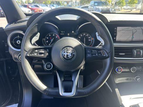 Used 2023 Alfa Romeo Stelvio Veloce AWD/4WD image 14