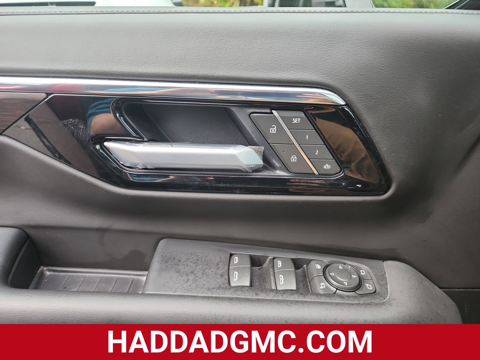 Certified 2025 Chevrolet Tahoe Z71 w/ Comfort Package AWD/4WD image 21