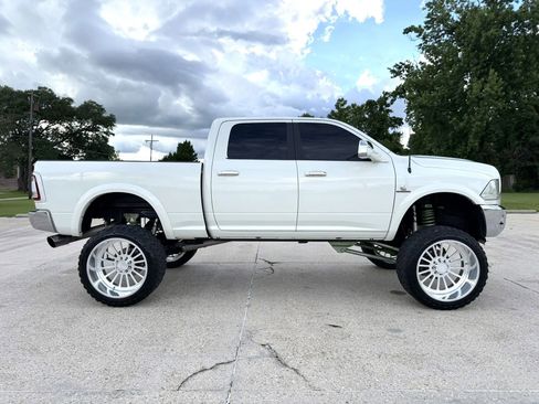 Used 2017 RAM 2500 Laramie w/ Off Road Package AWD/4WD image 8
