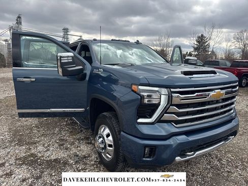 Used 2024 Chevrolet Silverado 3500 High Country w/ High Country Premium Package image 40
