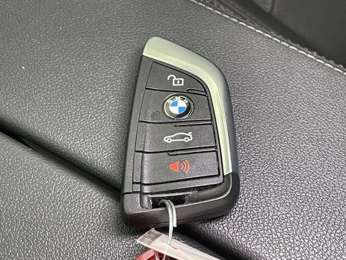 Used 2022 BMW 530i xDrive w/ Premium Package AWD/4WD image 40
