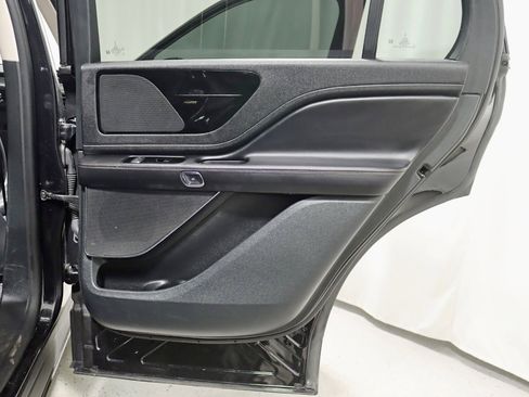 Used 2024 Lincoln Aviator AWD w/ Elements Package image 30