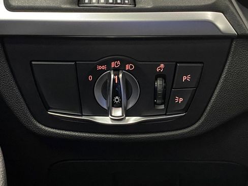 Certified 2025 BMW X4 xDrive30i image 14