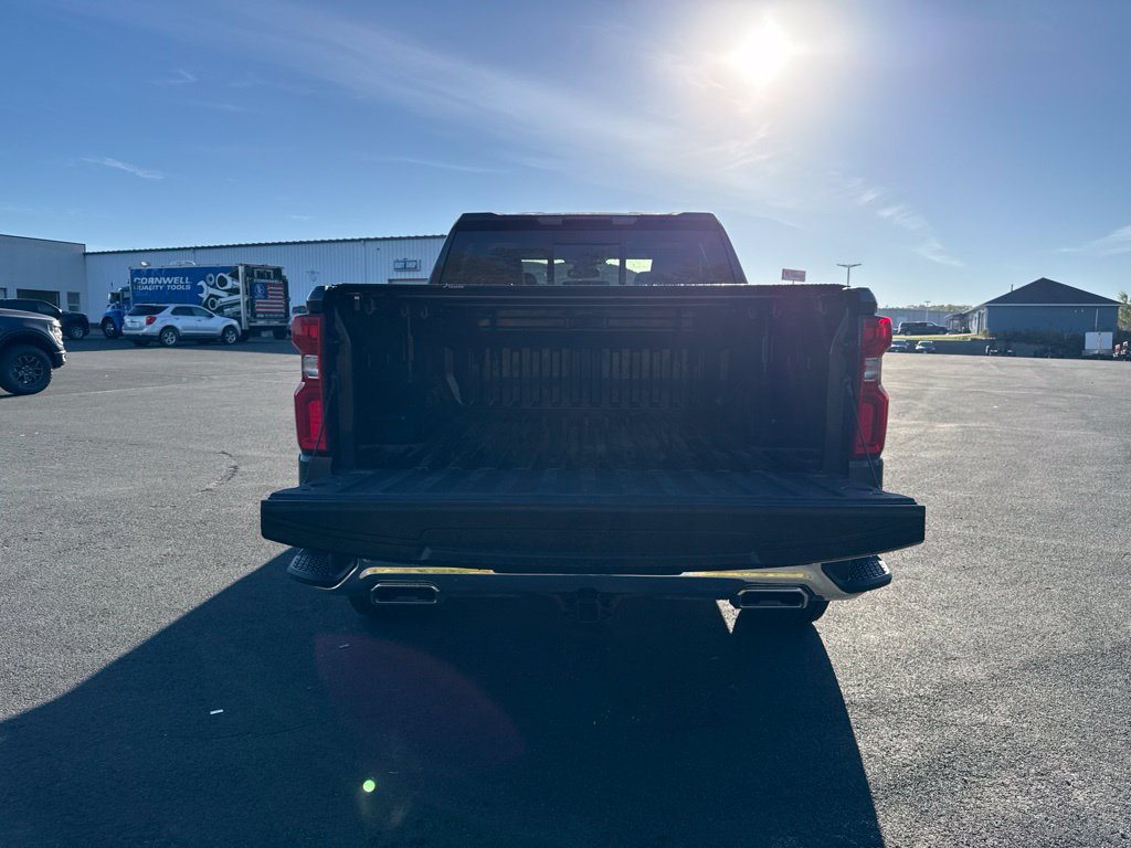 Used 2023 Chevrolet Silverado 1500 LTZ w/ LTZ Convenience Package II AWD/4WD image 21
