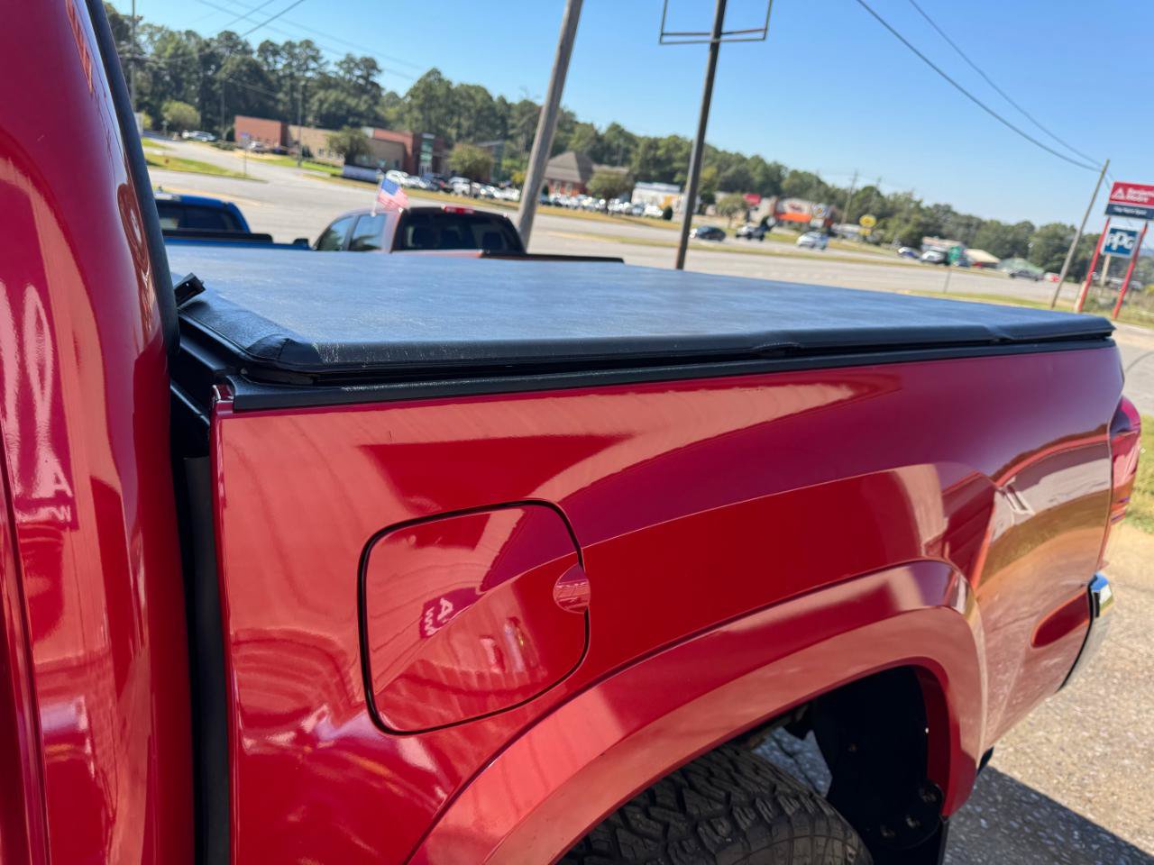 Used 2019 Toyota Tacoma SR5 AWD/4WD image 13