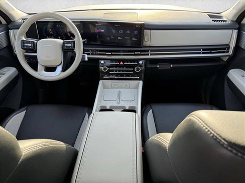 Used 2024 Hyundai Santa Fe SE image 16