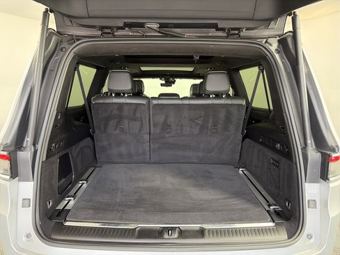 Used 2023 Jeep Grand Wagoneer L Series II image 15