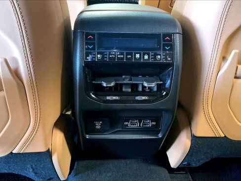 Used 2025 Jeep Grand Cherokee Summit image 33