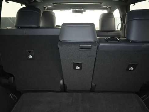 New 2026 Lexus LX 600 4WD w/ Luxury Package image 18