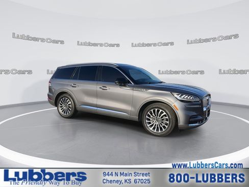Used 2023 Lincoln Aviator Reserve image 2