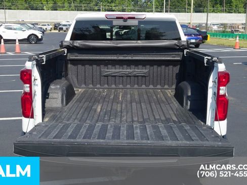 Used 2023 Chevrolet Silverado 1500 ZR2 image 10