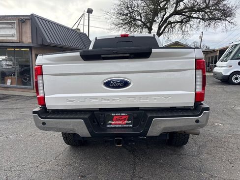 Used 2018 Ford F250 Lariat w/ Lariat Ultimate Package image 9