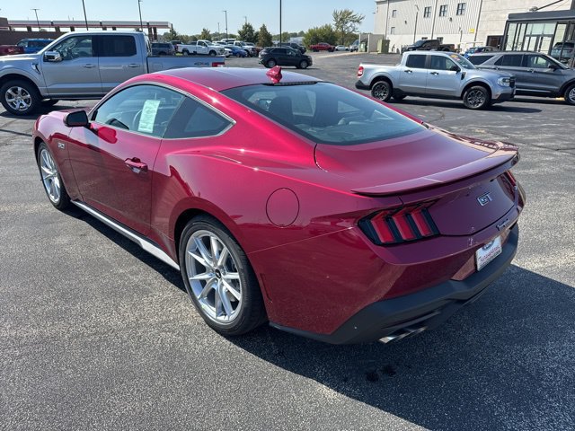 Used 2025 Ford Mustang GT Premium RWD image 3