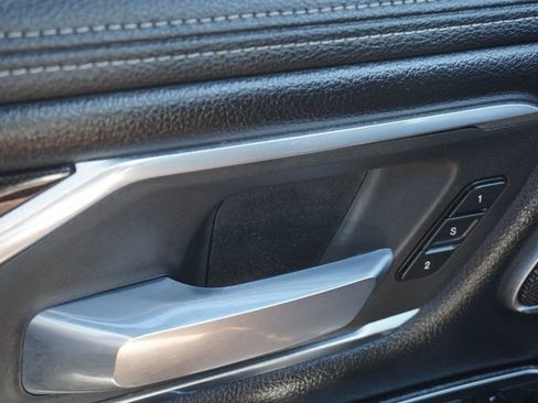 Used 2019 RAM 1500 Laramie AWD/4WD image 24