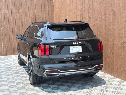 Used 2022 Kia Sorento SX FWD image 17