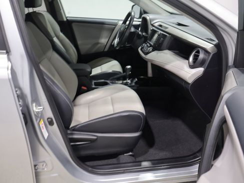Used 2016 Toyota RAV4 Limited AWD/4WD image 22