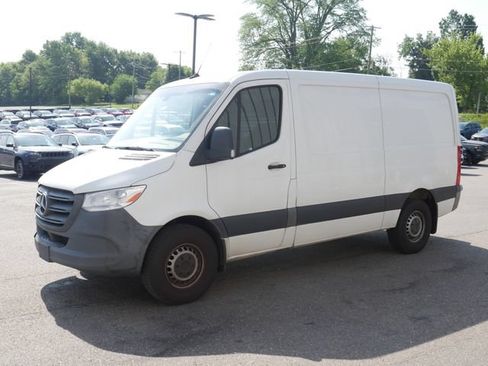 Used 2021 Mercedes-Benz Sprinter 2500 image 4