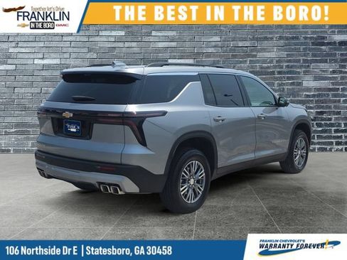 Used 2026 Chevrolet Traverse LT w/ Driver Confidence Package FWD image 6
