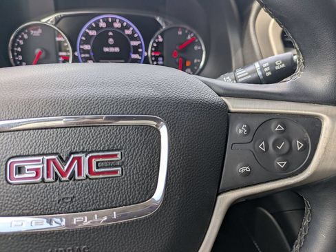 Used 2023 GMC Acadia Denali w/ Black Diamond Edition FWD image 17