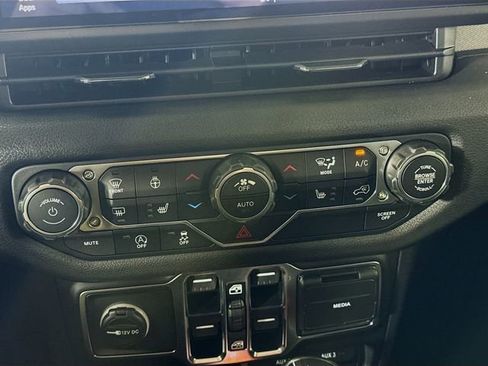 New 2025 Jeep Wrangler Willys image 15