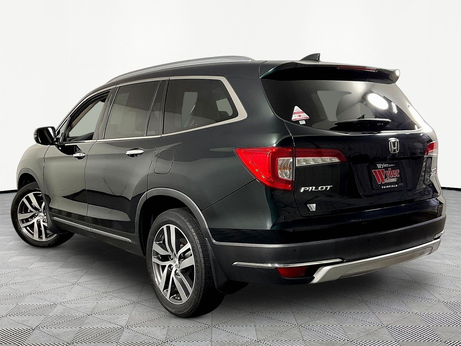 Used 2020 Honda Pilot Touring image 4