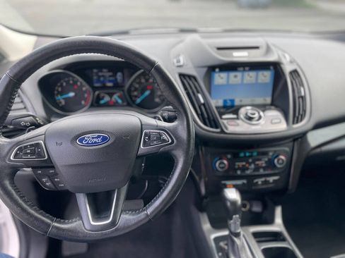 Used 2017 Ford Escape Titanium FWD image 9