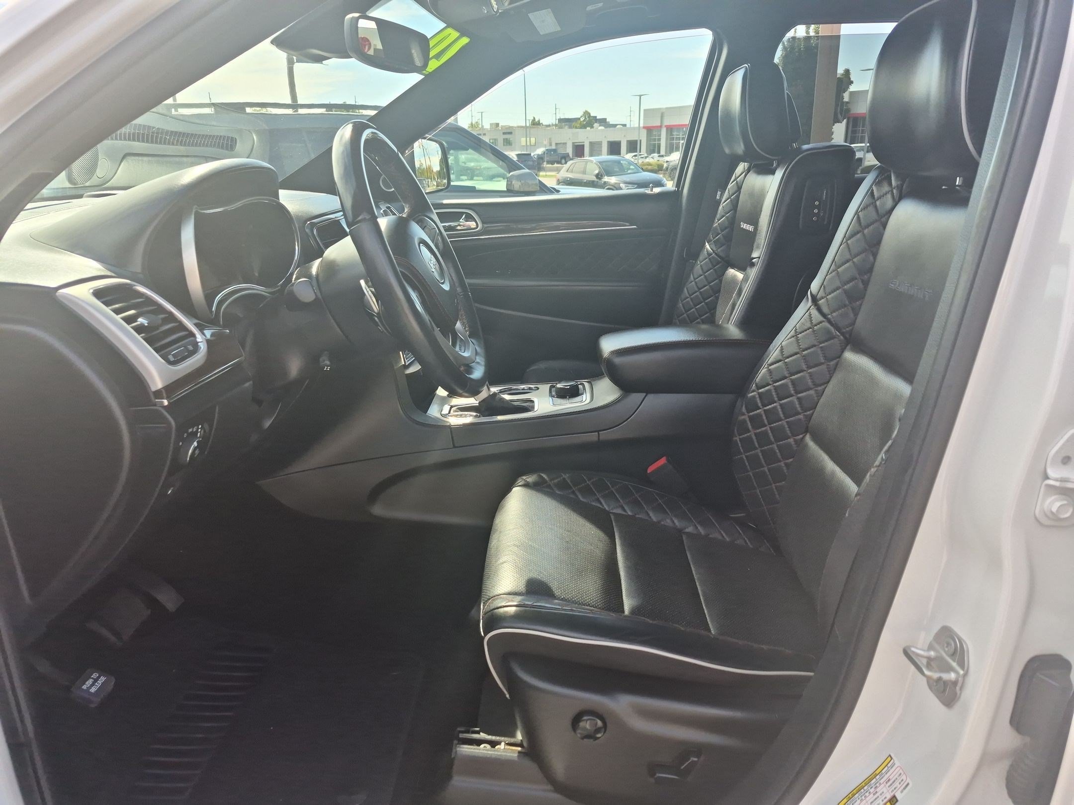Used 2020 Jeep Grand Cherokee Summit AWD/4WD image 17