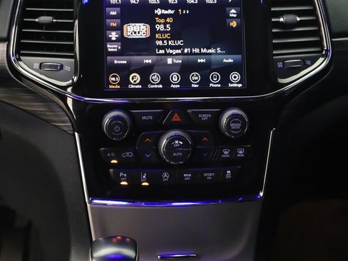 Used 2021 Jeep Grand Cherokee Laredo X RWD image 20