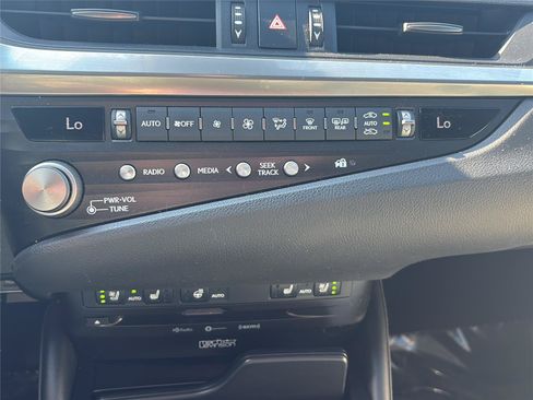 Used 2021 Lexus ES 350 F Sport w/ Special Edition FWD image 18