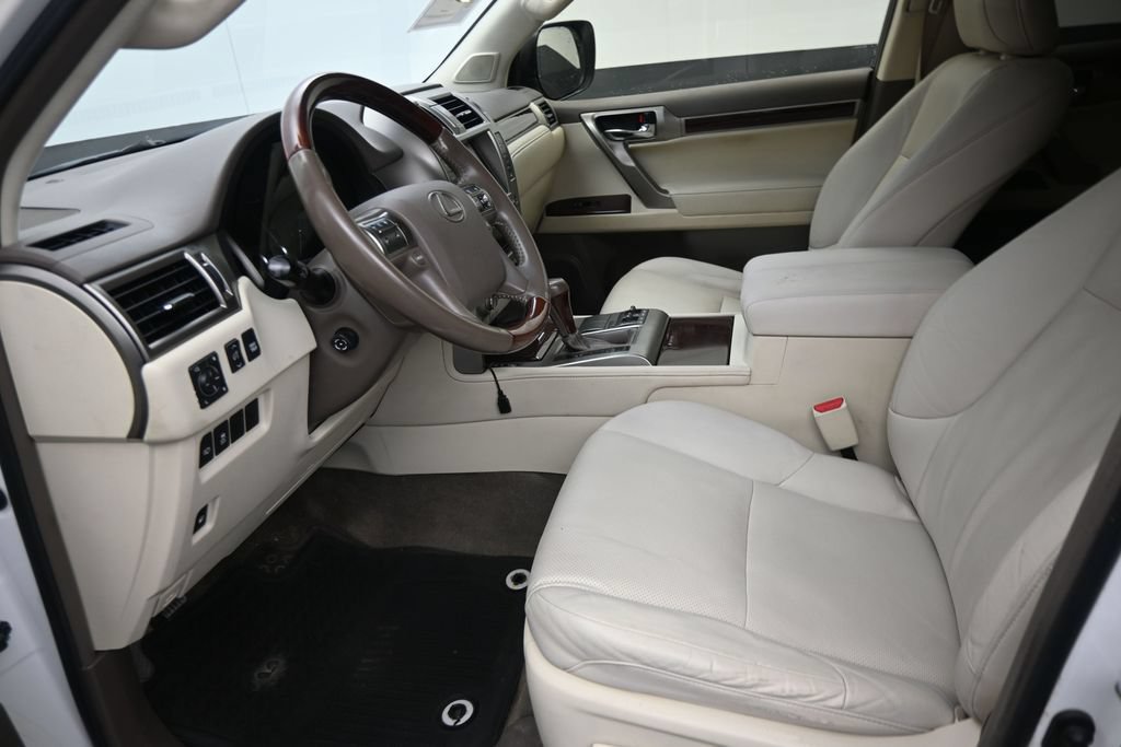 Used 2015 Lexus GX 460 w/ Premium Package AWD/4WD image 12