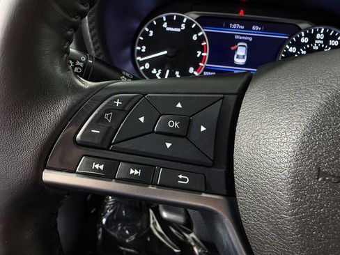 Certified 2020 Nissan Sentra SV FWD image 24