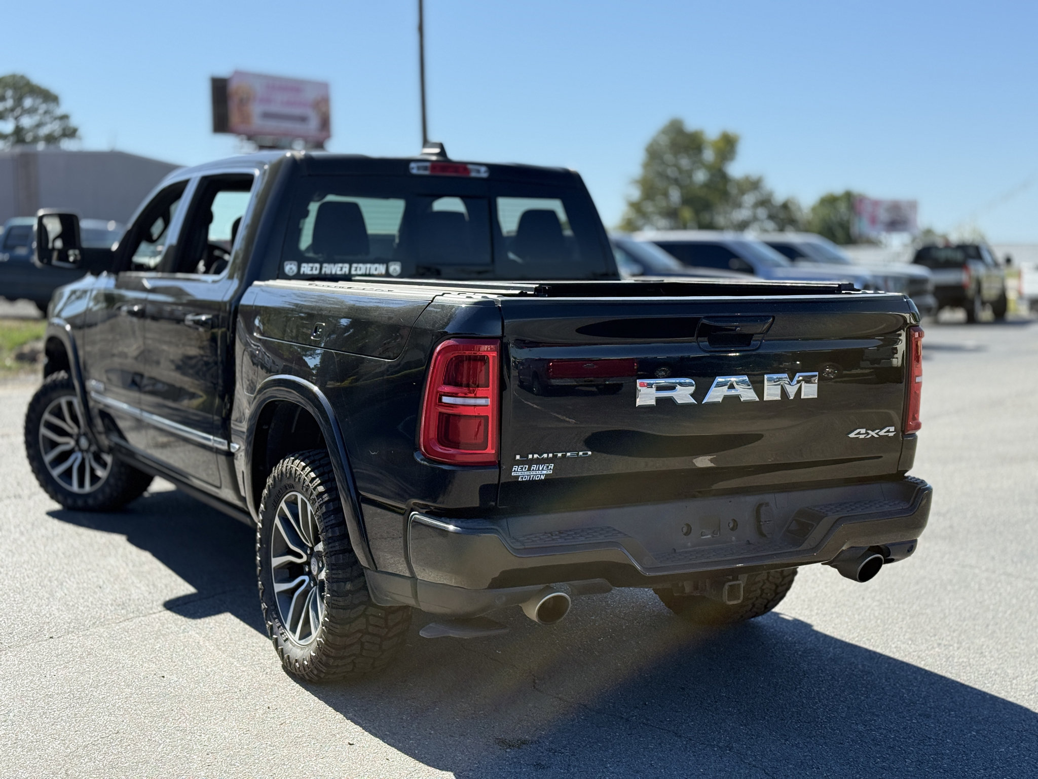 Used 2025 RAM 1500 Limited w/ Trailer Tow Group AWD/4WD image 28