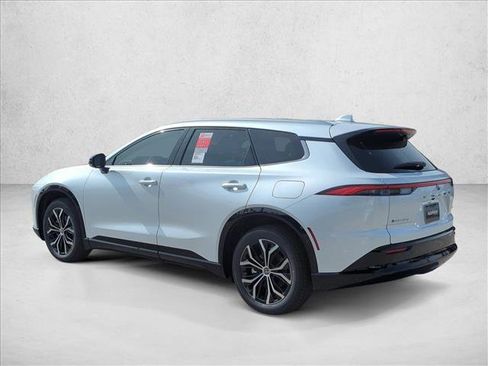 New 2025 Toyota Crown Signia image 7