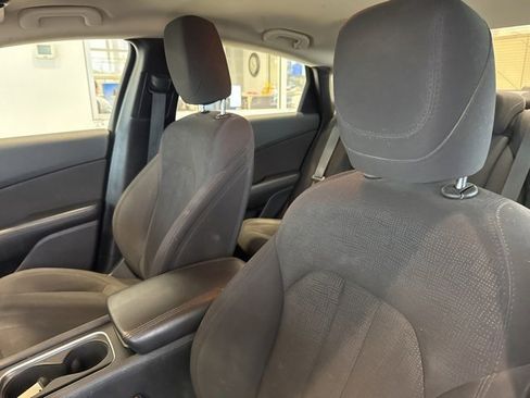 Used 2015 Chrysler 200 Limited w/ Convenience Group image 19