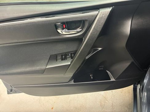Used 2019 Toyota Corolla LE FWD image 21