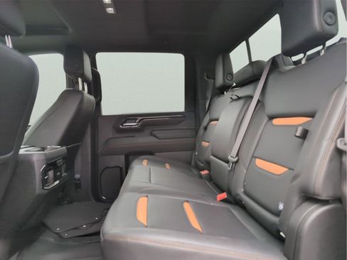 Used 2024 GMC Sierra 2500 AT4 w/ AT4 Premium Plus Package image 29